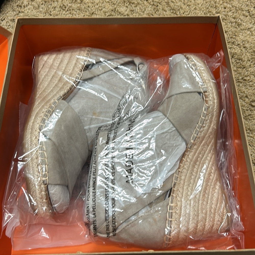 gentle souls Cream Espadrilles with Ankle Strap and Textured Upper - Picture 2 of 5
